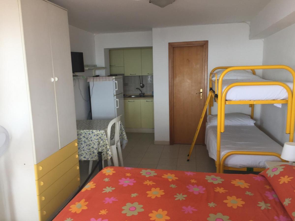 Le Zagare Apartments SantʼAlessio Siculo Exterior foto