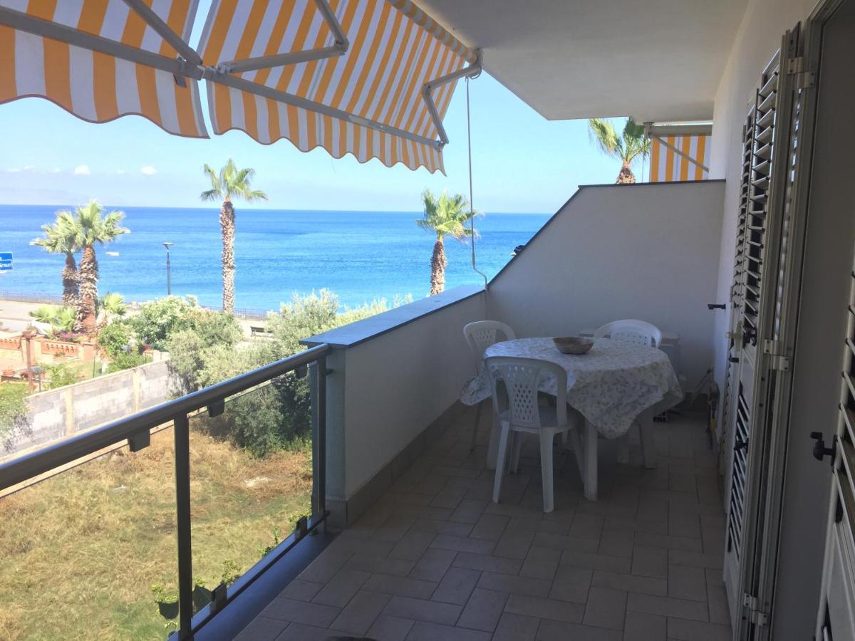 Le Zagare Apartments SantʼAlessio Siculo Exterior foto